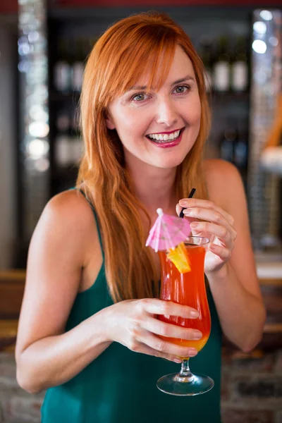 Woman holding cocktail glass — Stock Photo, Image