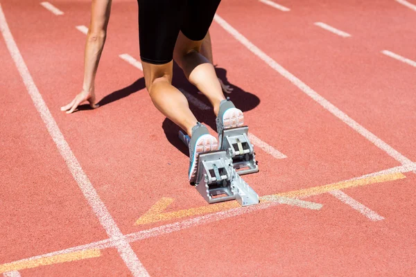 Atleta donna pronta a correre — Foto Stock