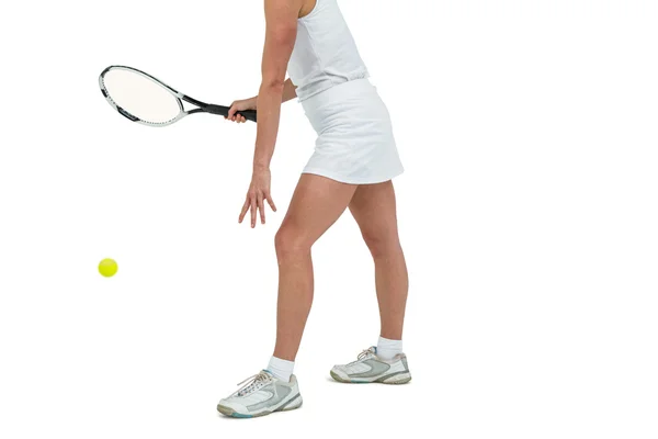 Athlète jouant au tennis avec une raquette — Photo