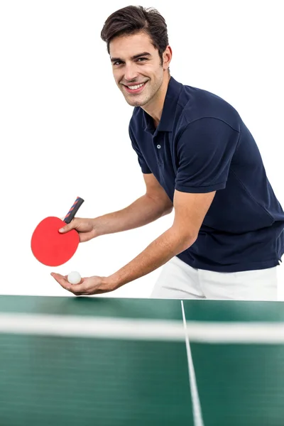 Retrato de atleta masculino jogando tênis de mesa — Fotografia de Stock