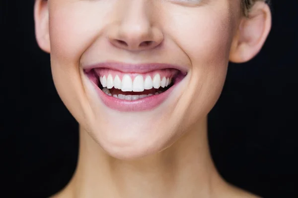 Foco no sorriso da mulher — Fotografia de Stock