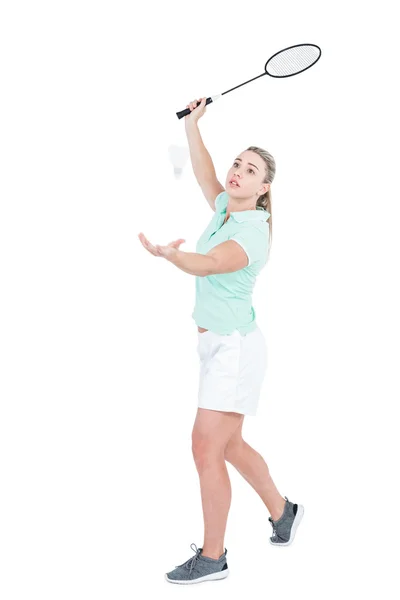 Hübsche Blondine spielt Badminton — Stockfoto