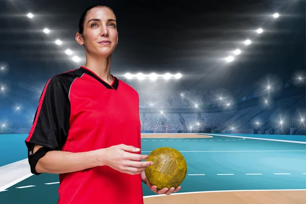 Atleta segurando handebol — Fotografia de Stock