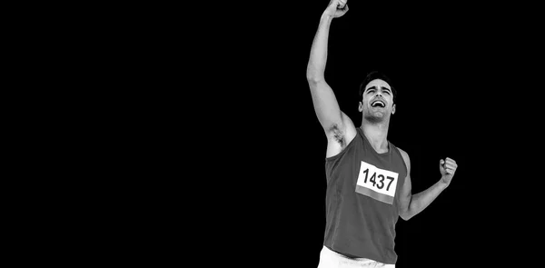 Atleta masculino posando después de la victoria — Foto de Stock