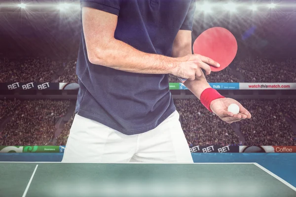 Atleta homem jogando tênis de mesa — Fotografia de Stock