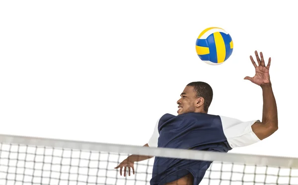 Sportsman posant tout en jouant au volleyball — Photo