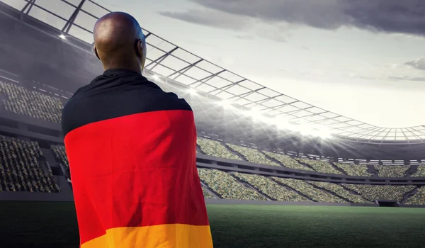 Człowiek sobie niemiecką banderą — Zdjęcie stockowe