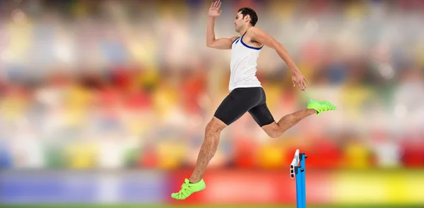 Mannelijke atleet hardlopen — Stockfoto