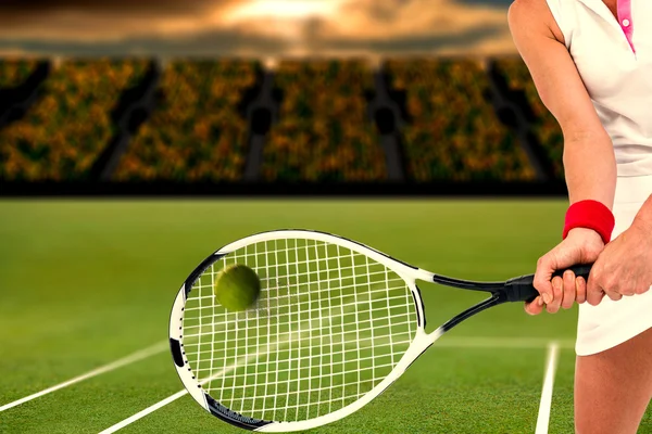 Athlete is playing tennis — Stock Photo, Image