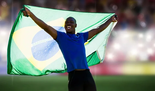 Deportista brasileño sonriendo —  Fotos de Stock