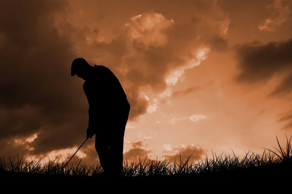 Golfplayer pe cale de a leagăn mingea de golf — Fotografie, imagine de stoc