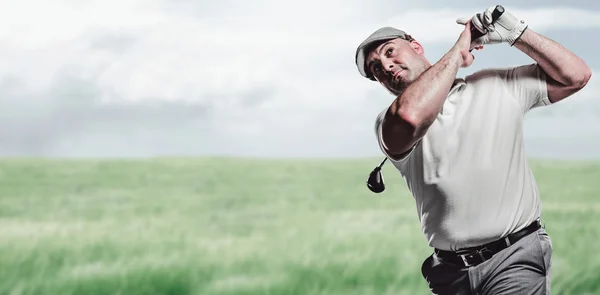 Golfspeler nemen schot — Stockfoto