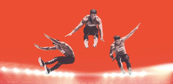 Спортсмен стрибає проти червоного — стокове фото
