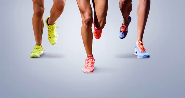 Deportistas piernas corriendo — Foto de Stock
