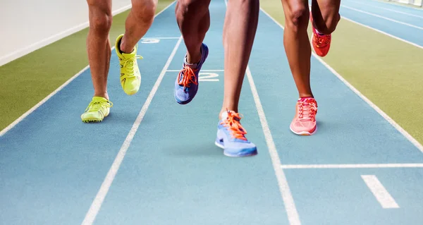 Ноги спортсменов бегают — стоковое фото
