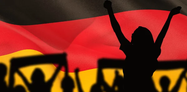 Silhouetten von Fußballfans — Stockfoto