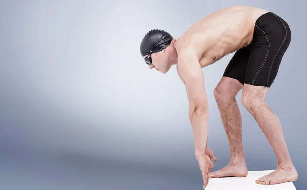 Swimmer preparing to dive — Stock Photo, Image