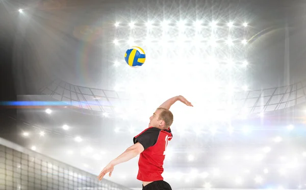 Sportman raken volleybal — Stockfoto