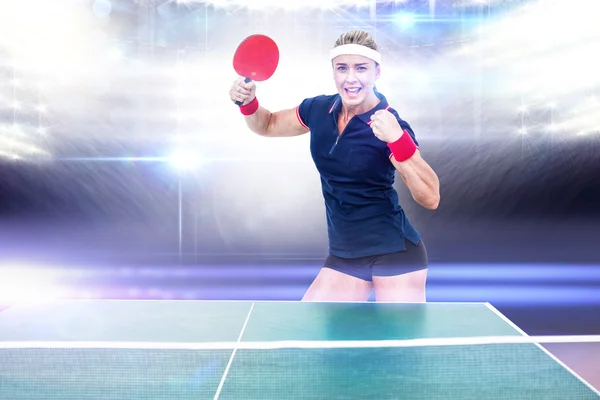 Atleta ganar el partido de ping pong — Foto de Stock