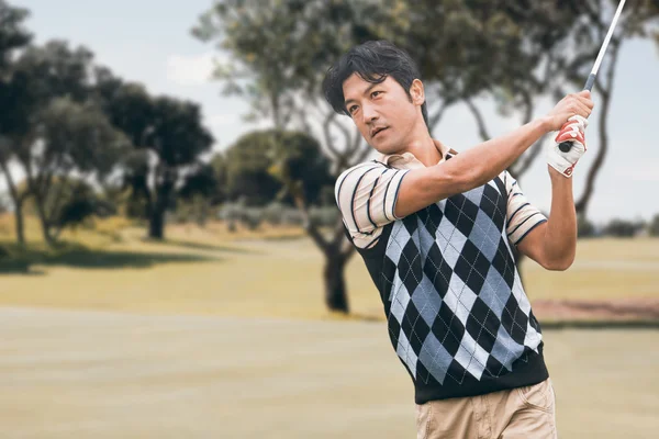 Golf oynayan adam. — Stok fotoğraf