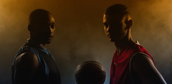 Two basketball player looking at camera — Stock Photo, Image