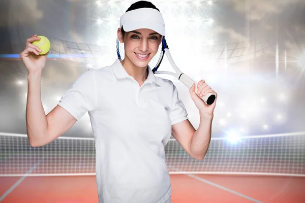 Złożony obraz kobiet sportowiec trzyma przekręt tenisa i piłkę — Zdjęcie stockowe