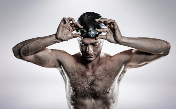 Swimmer preparing to dive — Stock Photo, Image