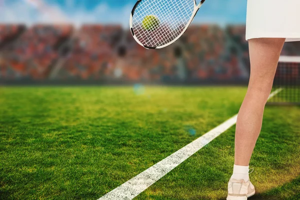 Sportowiec jest grać w tenisa — Zdjęcie stockowe