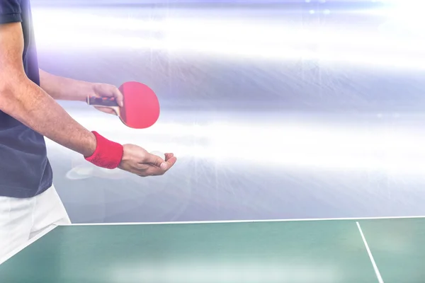 Atleta hombre jugando tenis de mesa — Foto de Stock