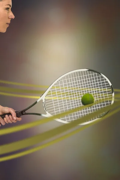 Athlete playing tennis — Stock Photo, Image