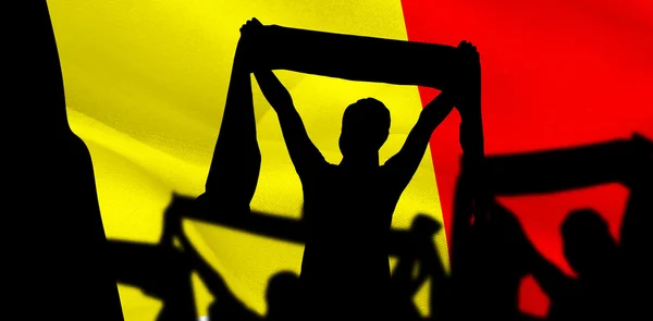 Silhouettes of football supporters — Stock Photo, Image