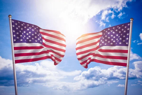푸른 하늘에 대한 미국의 깃발 — 스톡 사진