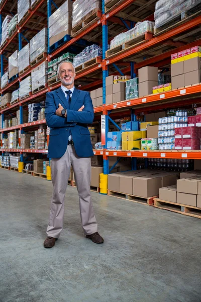 Homem de negócios olhando para a câmera — Fotografia de Stock