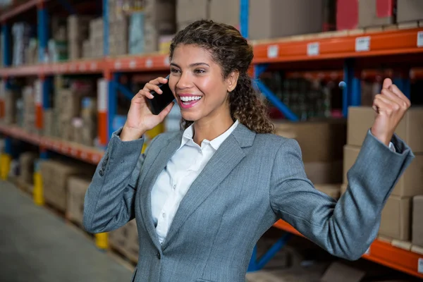 Business woman calling with someone — Stock Photo, Image