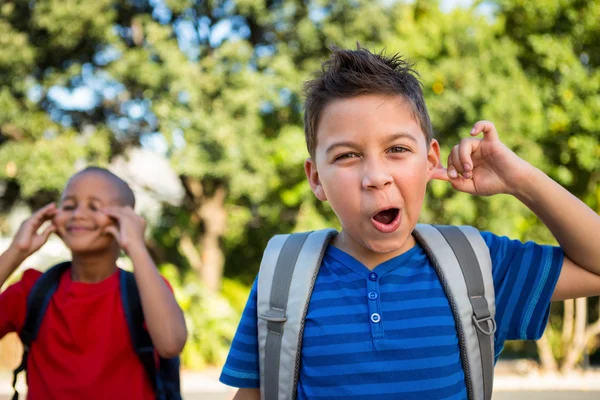 Scolaro fare un faccia — Foto Stock