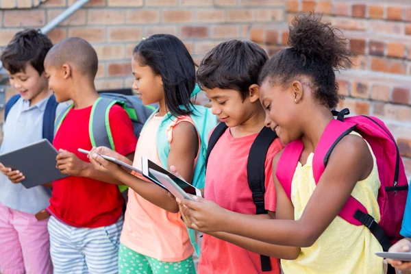 Students using digital tablets — Stock Photo, Image