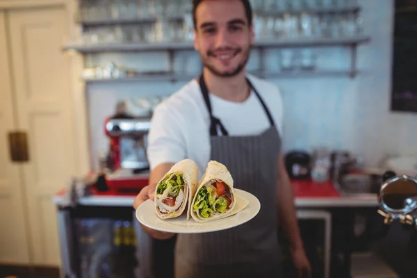 Serveur de petits pains à la cafétéria — Photo