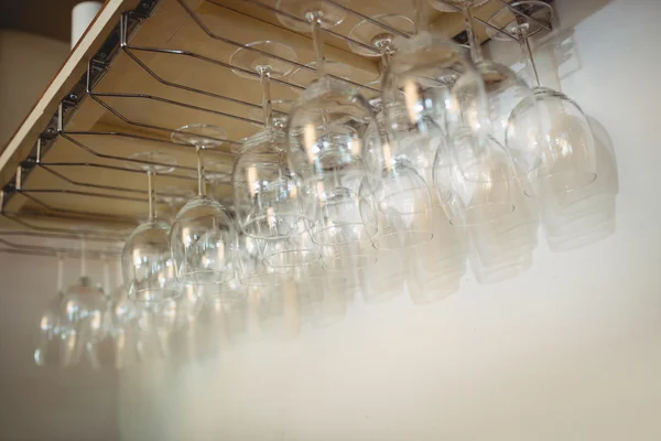 Lampki wiszące w szafie na pasek — Zdjęcie stockowe