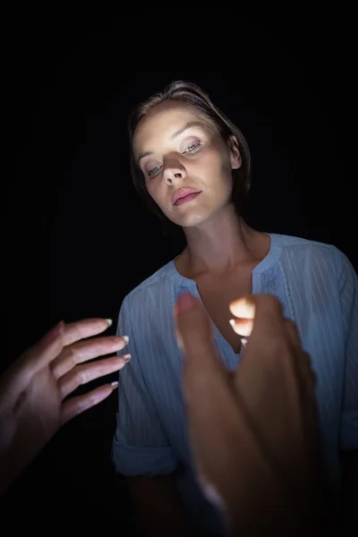 İpnotizmacı hypnotizing kadın — Stok fotoğraf