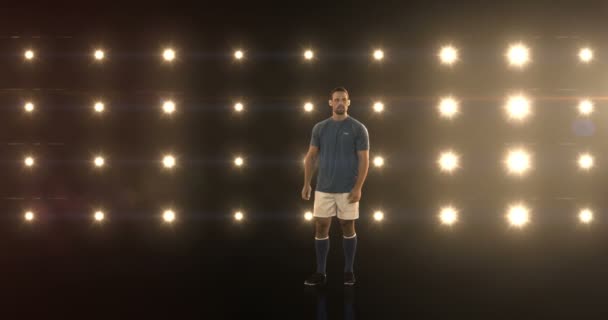 Joven jugando al fútbol — Vídeos de Stock