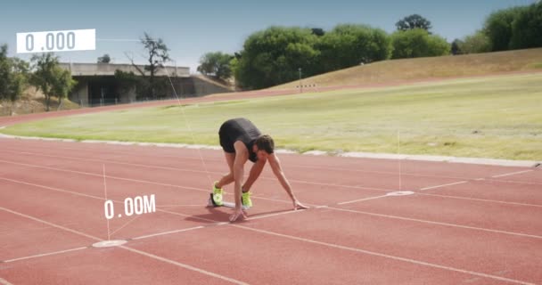 Atleta correndo da linha de partida — Vídeo de Stock