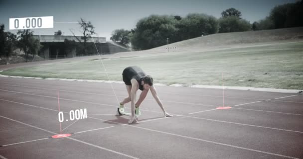 Atleta correndo da linha de partida — Vídeo de Stock