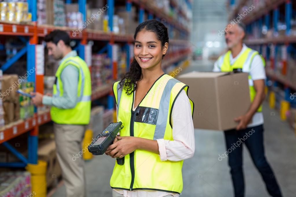 комплектовщик. склад озон хоругвино. комплектовщик на склад вахта. кладовщик. комплектовщик на склад.