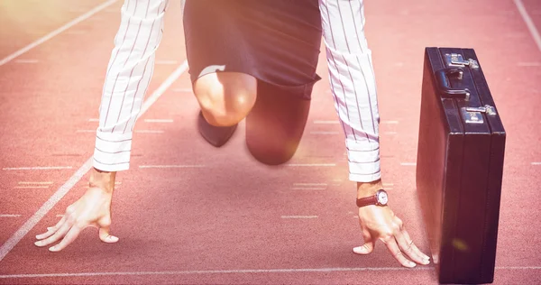 Geschäftsfrau in Startposition — Stockfoto