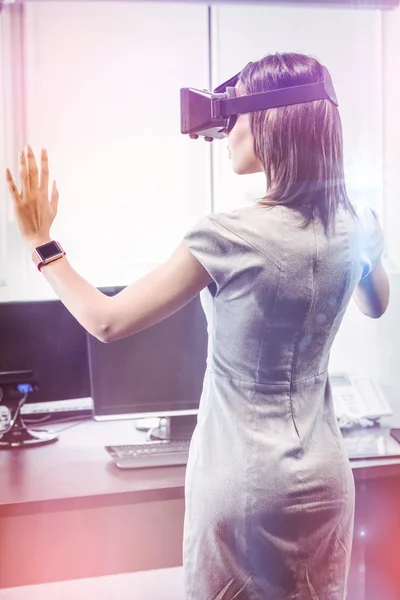 Business woman using 3D glasses — Stock Photo, Image