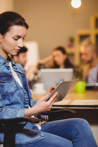 Female graphic designer using digital tablet — Stock Photo, Image