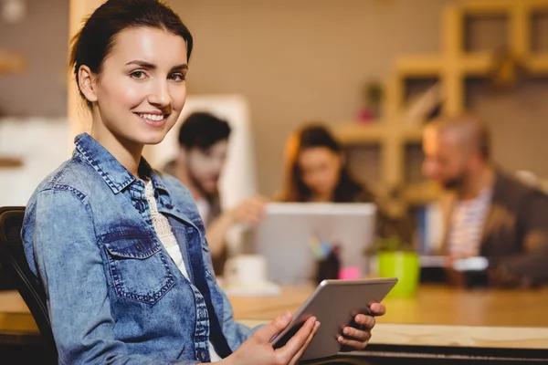 Female graphic designer using digital tablet — Stock Photo, Image