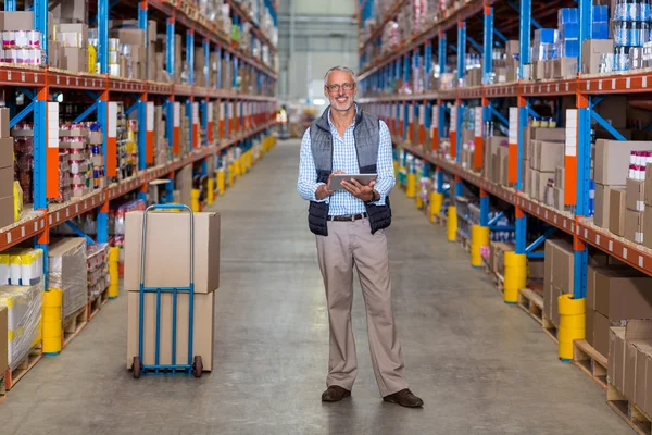 View of manager is smiling and posing to the camera during work — Stock Photo, Image