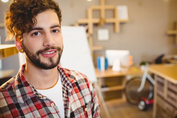 Retrato del diseñador gráfico sonriente —  Fotos de Stock