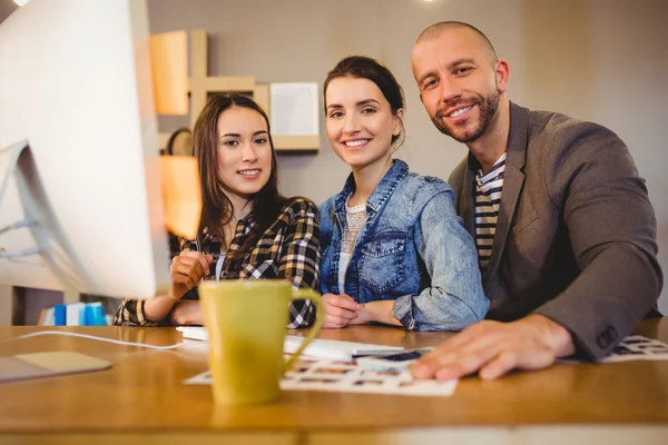 Portrait of graphic designer team working on computer — Stock Photo, Image